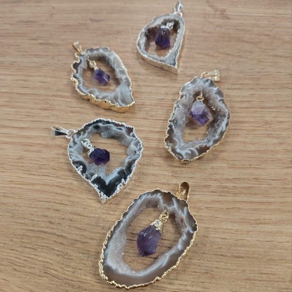 Anhänger Achatdrusenscheibe mit Amethystkristall