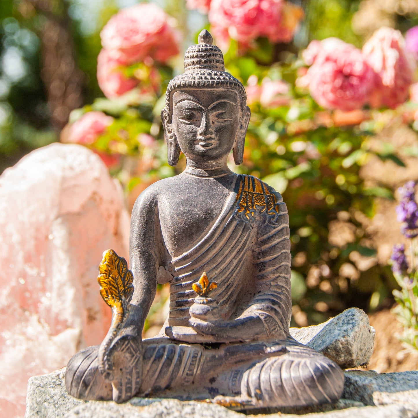 Medizinbuddha sitzend